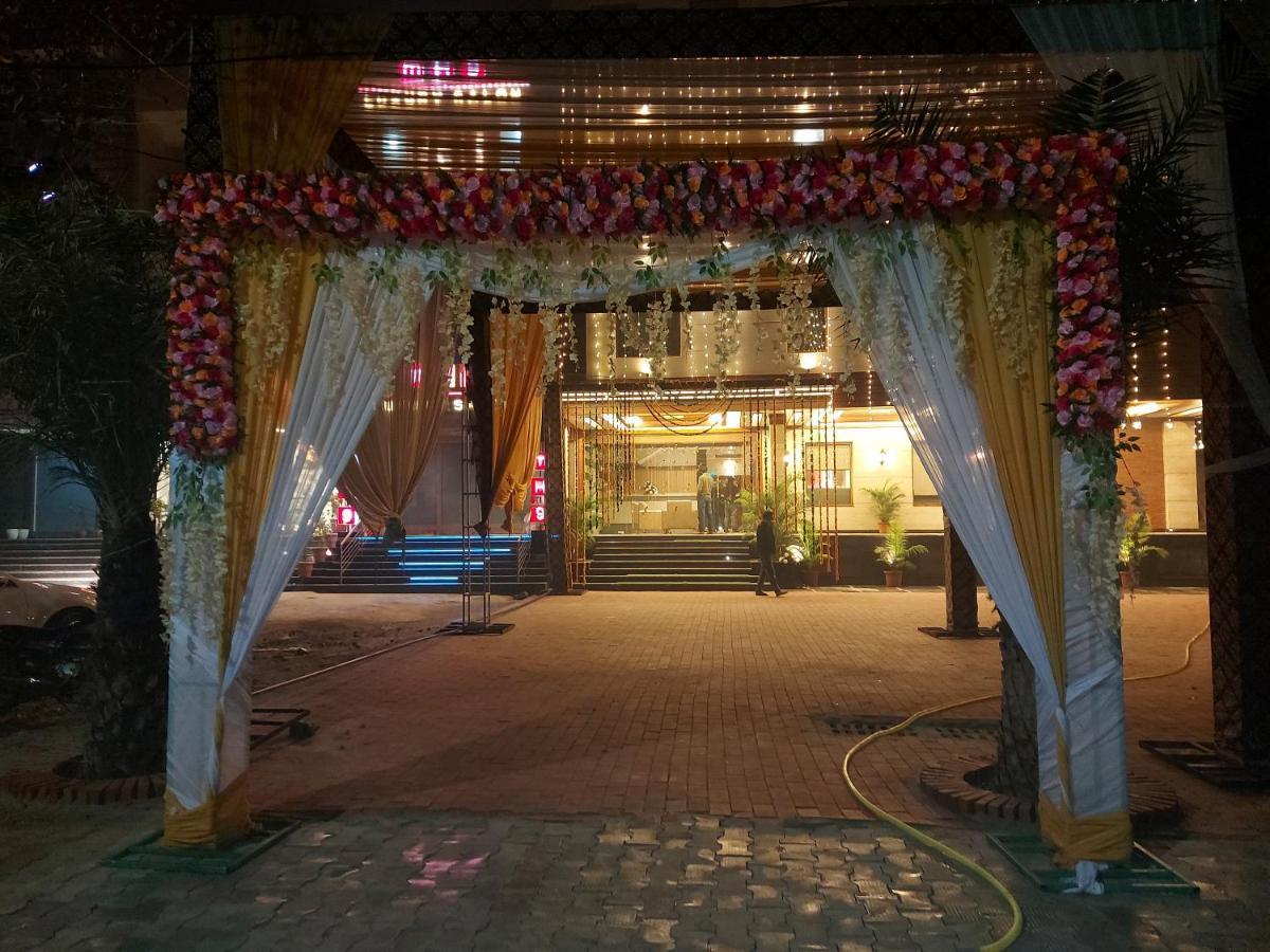 Hotel Endora Patiāla Exterior photo